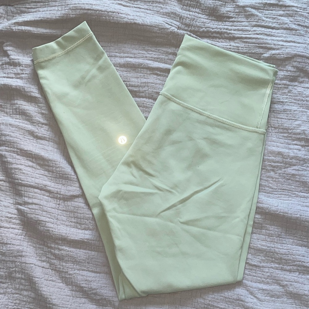 Lululemon Wunder Train High Rise legging  25”